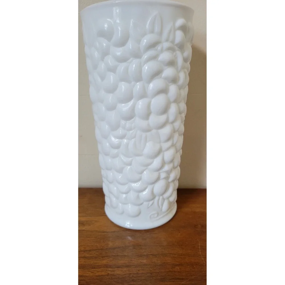Indiana Glass Vintage White Milk Glass 7.5